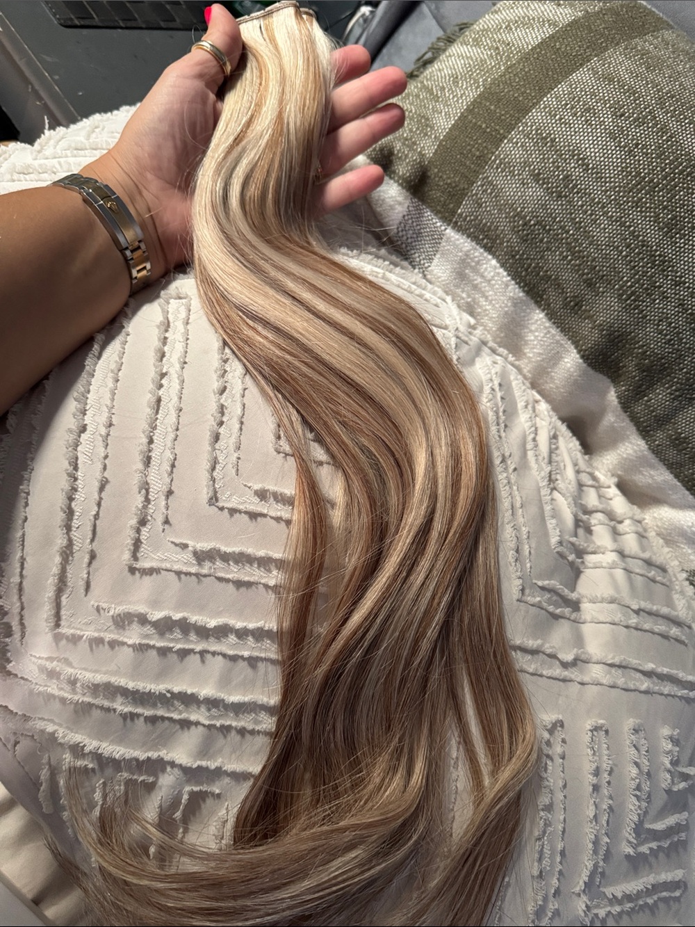 24” Human Hair Extensions – Light Golden Highlighted Blonde – NEW